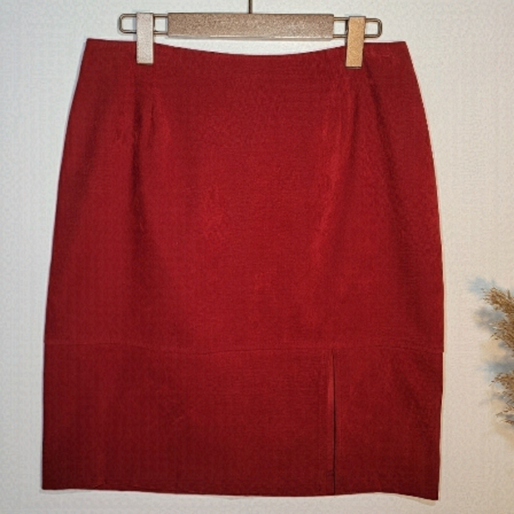 PARISCOPE red vintage skirt.